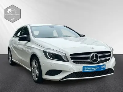 Gebraucht Mercedes A200 136 PS (100 kW) 2014 Weiß Limousine