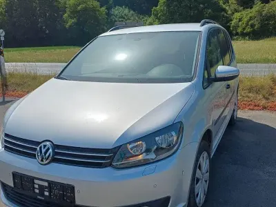 Gebraucht VW Touran Life 140 PS (102 kW) 2014 Silber Van / Kleinbus