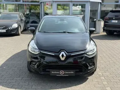 Używany Renault Clio IV Bose Edition 140 KM (102 kW) 2017 Czarny Hatchback