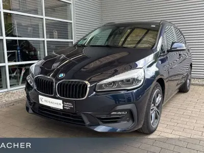 Gebraucht BMW 218 Active Tourer Sport Line 140 PS (102 kW) 2019 Blau Van / Kleinbus