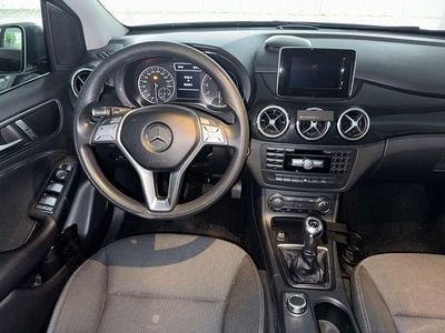 Gebraucht Mercedes B180 122 PS (89 kW) 2012 Grau Van / Kleinbus