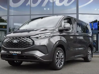 Neu Ford Tourneo Titanium X 160 kW (218 PS) 2026 Grau Van / Kleinbus