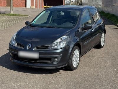 Second-hand Renault Clio III Dynamique 111 CP (81 kW) 2005 Gri Berlinǎ