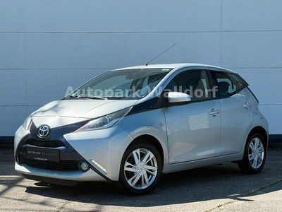 Usata Toyota Aygo X-play 69 CV (50 kW) 2014 Argento Utilitaria