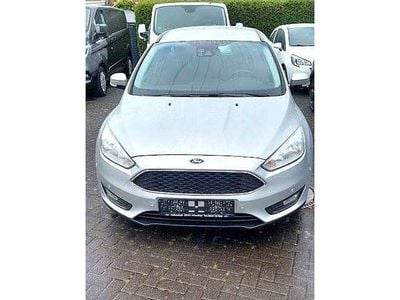 Gebraucht Ford Focus Business Edition 101 PS (74 kW) 2016 Polarsilber metallic Kombi