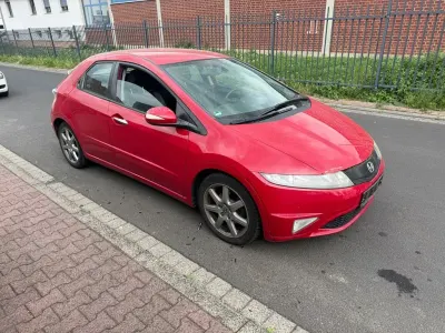 Gebraucht Honda Civic Sport 140 PS (102 kW) 2011 Rot Limousine