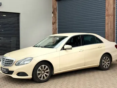 Gebraucht Mercedes E200 136 PS (100 kW) 2014 Gelb Limousine