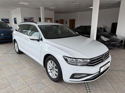 Gebraucht VW Passat Business 150 PS (110 kW) 2023 Weiß Kombi