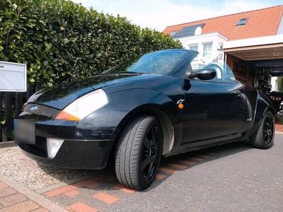Usado Ford StreetKa 95 HP (69 kW) 2004 Preto Cabrios
