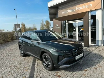 Neu Hyundai Tucson Prime 160 PS (117 kW) 2025 Cypress green / mic SUV