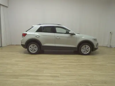 Gebraucht VW T-Roc Life 150 PS (110 kW) 2023 Grau SUV