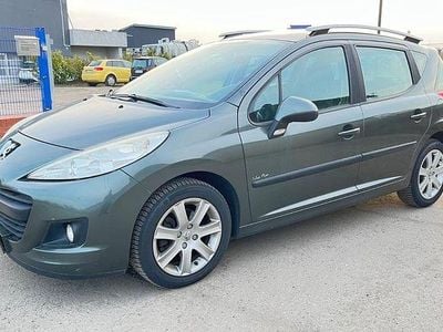 Gebraucht Peugeot 207 Urban Move 95 PS (69 kW) 2010 Grün Kombi