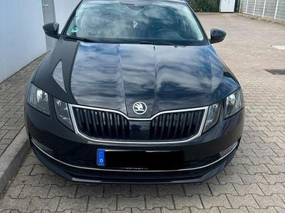 Schwarz Gebraucht 2018 Skoda Octavia Style Kombi | 12.800 € (Fairer Preis)