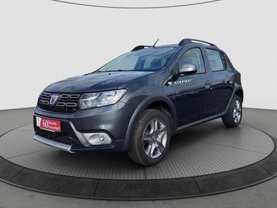 Usata Dacia Sandero Essentiel 90 CV (66 kW) 2018 Grigio Berlina
