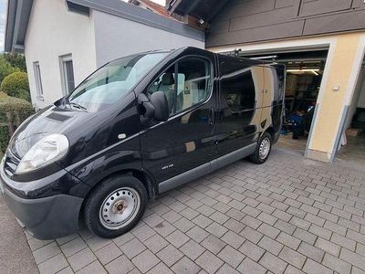 Schwarz Gebraucht 2007 Nissan Primastar Van / Kleinbus | 12.999 €