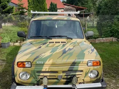 Gebraucht Lada niva 83 PS (61 kW) 2017 Grün SUV