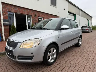 Gebraucht Skoda Fabia 105 PS (77 kW) 2009 Silber Limousine
