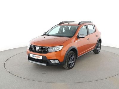 Second-hand Dacia Sandero Celebration 90 CP (66 kW) 2018 Portocaliu Hatchback