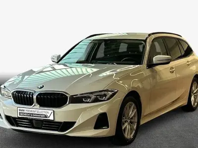 Gebraucht BMW 320 Sport Line 190 PS (139 kW) 2023 Weiß Kombi