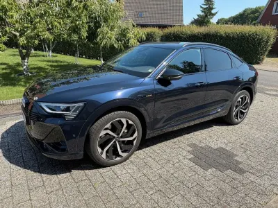 Gebraucht Audi e-tron Sportback S-Line 300 kW (408 PS) 2021 Blau SUV