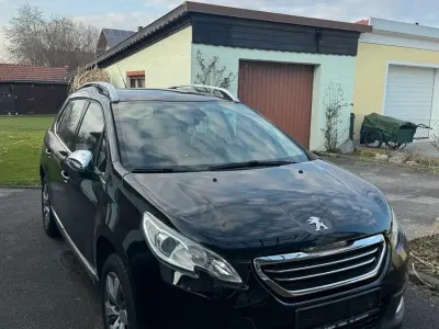 Gebraucht Peugeot 2008 120 PS (88 kW) 2013 Schwarz SUV