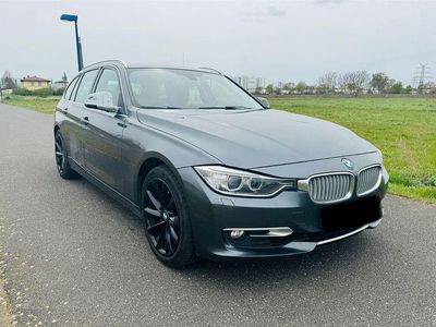 Gebraucht BMW 330 Sport Line 258 PS (189 kW) 2014 Grau Kombi