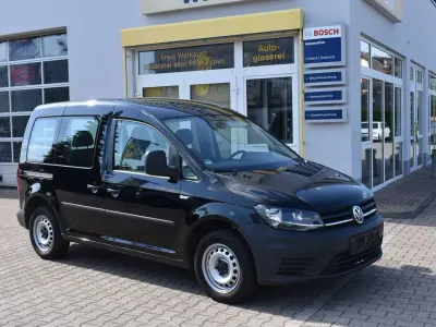 Gebraucht VW Caddy 84 PS (61 kW) 2019 Schwarz Van / Kleinbus