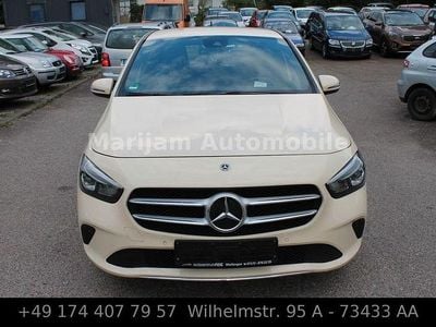 Gebraucht Mercedes B200 150 PS (110 kW) 2021 Gelb Van / Kleinbus