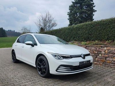 Gebraucht VW Golf VII Life 150 PS (110 kW) 2020 Weiß Limousine