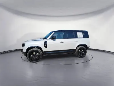 Neu Land Rover Defender SE Dynamic 249 PS (183 kW) 2026 Grau SUV