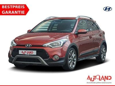 Orange Gebraucht 2016 Hyundai i20 Active Limousine | 14.990 €