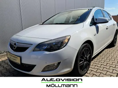 Gebraucht Opel Astra Sport 179 PS (131 kW) 2010 Weiß Limousine