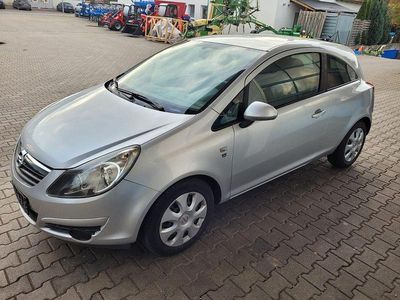 Silber Gebraucht 2011 Opel Corsa Edition | 3.400 € (Etwas zu teuer)