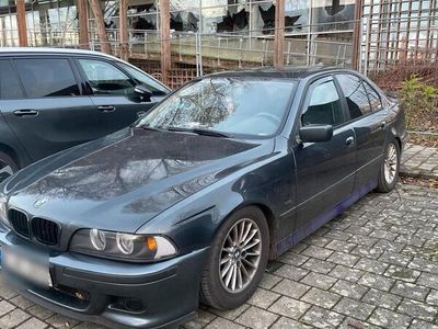 BMW 525