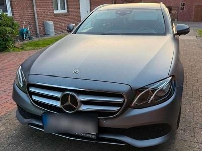 Silber Gebraucht 2017 Mercedes E220 Avantgarde Kombi | 16.000 € (Teuer)