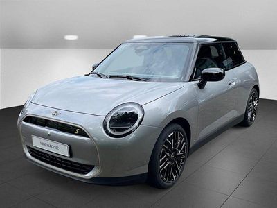 Melting silver iii Gebraucht 2024 Mini Cooper SE Kleinwagen | 38.490 €