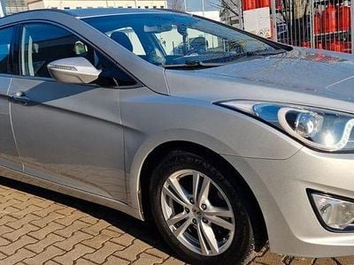 Silber Gebraucht 2013 Hyundai i40 Edition Kombi | 6.800 € (Fairer Preis)