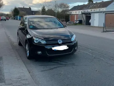 Gebraucht VW Golf VII 105 PS (77 kW) 2012 Schwarz Limousine