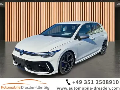 Gebraucht VW Golf VIII R 333 PS (244 kW) 2025 Weiß pure white Limousine