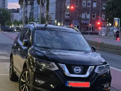 Gebraucht Nissan X-Trail Tekna 131 PS (96 kW) 2018 Schwarz SUV