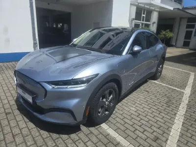 Gebraucht Ford Mustang Mach-E Basis 216 kW (294 PS) 2022 Silber SUV
