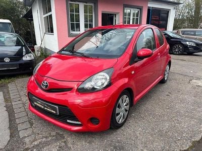 Second-hand Toyota Aygo Cool 68 CP (50 kW) 2013 Roșu Hatchback