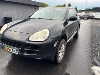 Używany Porsche Cayenne Basis 250 KM (183 kW) 2006 Czarny SUV