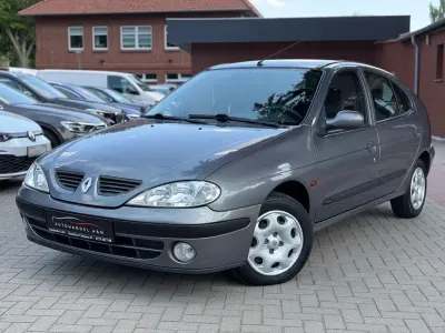 Gebraucht Renault Mégane II Privilege 95 PS (69 kW) 2002 Grau Limousine