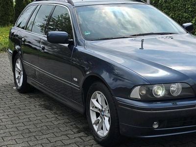 BMW 525