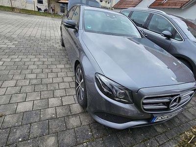 Gebraucht 2016 Mercedes E220 Avantgarde Limousine | 22.500 € (Teuer)