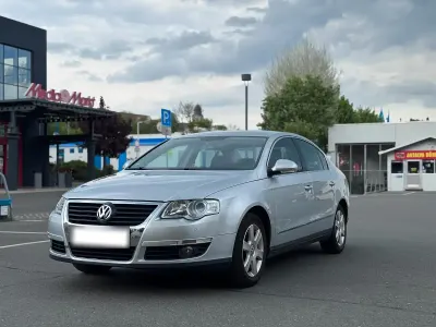 Gebraucht VW Passat 116 PS (85 kW) 2005 Silber Limousine