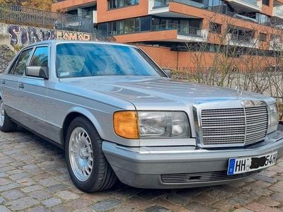 Gebraucht Mercedes 380 209 PS (153 kW) 1984 Silber Limousine