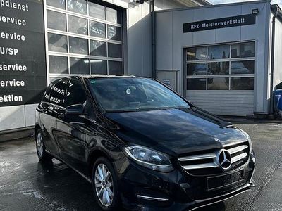 Gebraucht Mercedes B200 135 PS (99 kW) 2018 Schwarz Van / Kleinbus