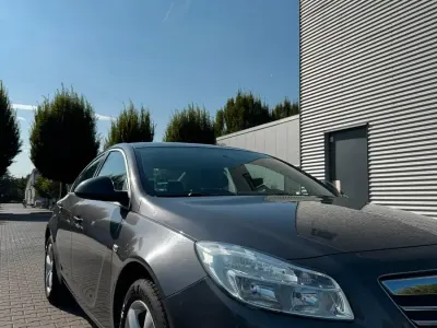 Gebraucht Opel Insignia 140 PS (102 kW) 2009 Grau Limousine